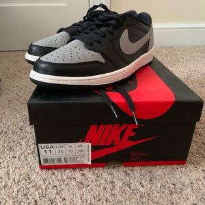 Air Jordan 1 Low- Shadow Grey